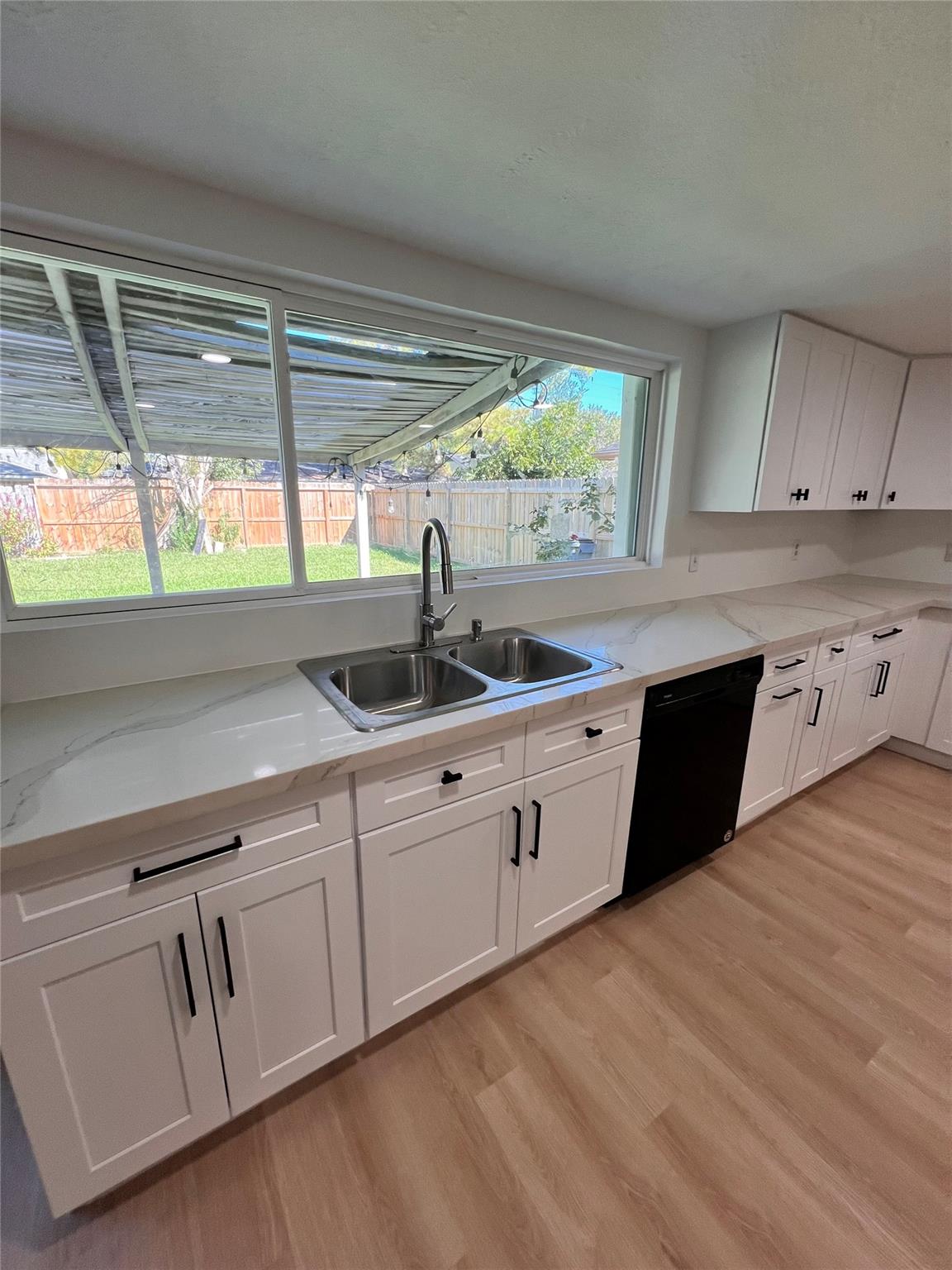 3211 Meadowview Drive