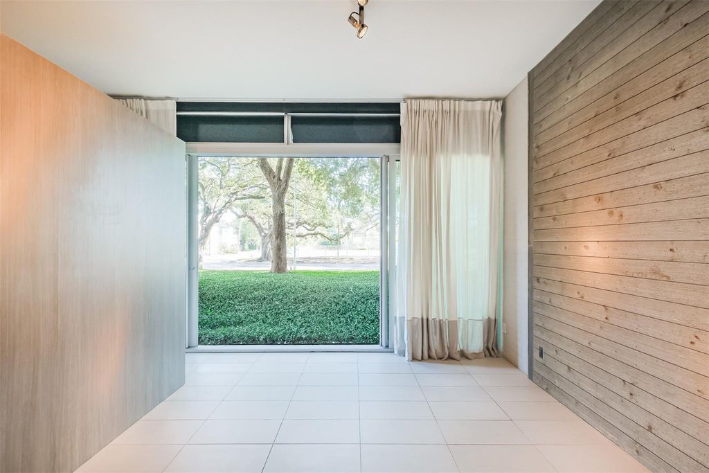 Photo of 3600 Montrose Boulevard #104, Houston, TX 77006 (MLS # 57937598)