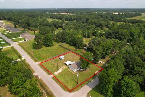 Homes For Sale - 415 County Road 2268<br/> Cleveland, TX 77327