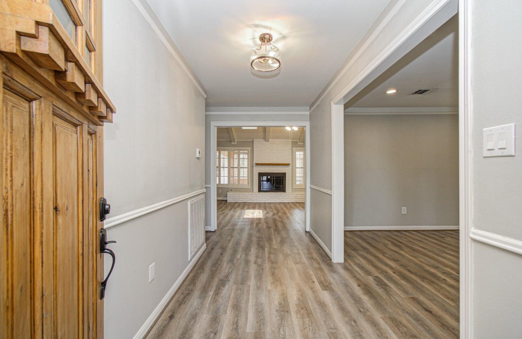 Photo of 10715 Candlewood Drive, Houston, TX 77042 (MLS # 19210041)