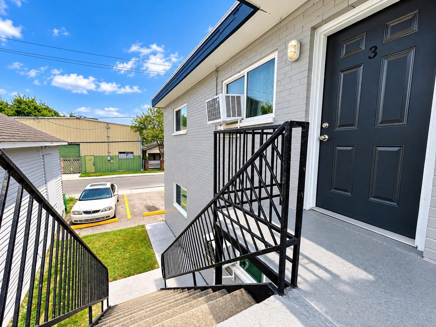 3906 Rotman Street 4