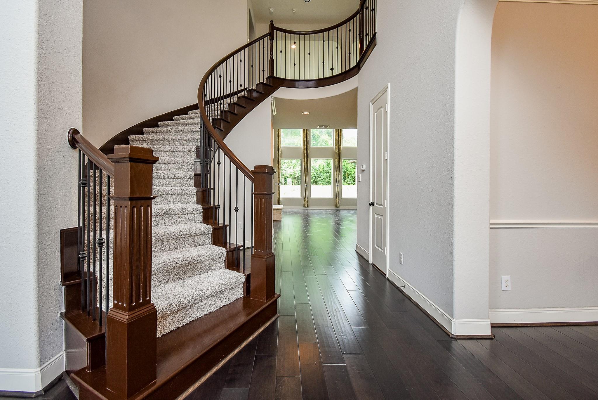 5506 Lockwood Bend Lane