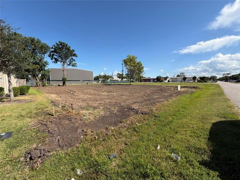Photo of 0 N 1st Avenue, La Porte, TX 77571 (MLS # 35740388)
