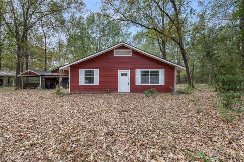 Photo of 136 Warbler Lane, Livingston, TX 77351 (MLS # 59522942)