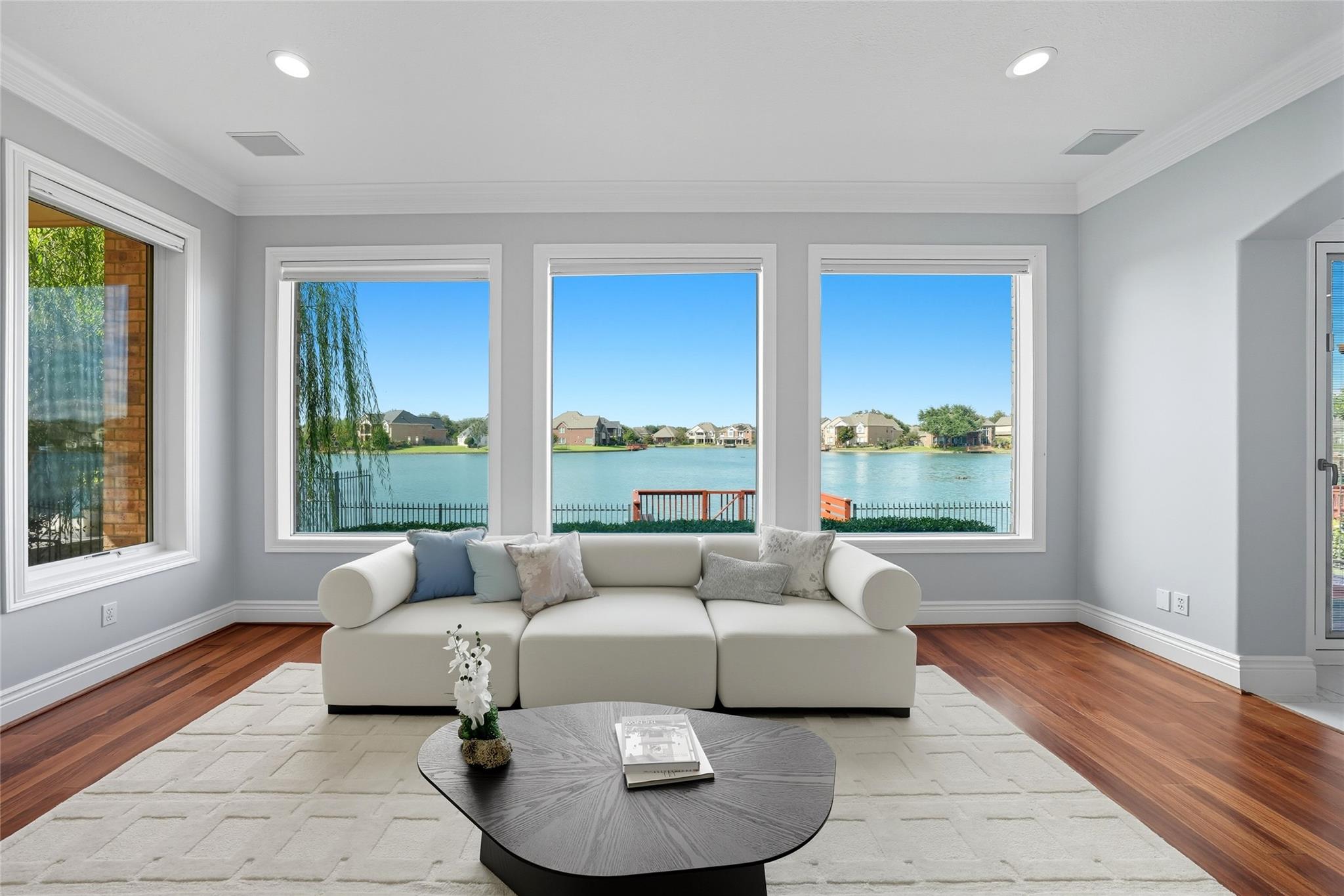 5934 Stratford Gardens Drive