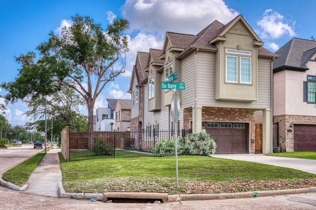 1148 Du Barry Lane