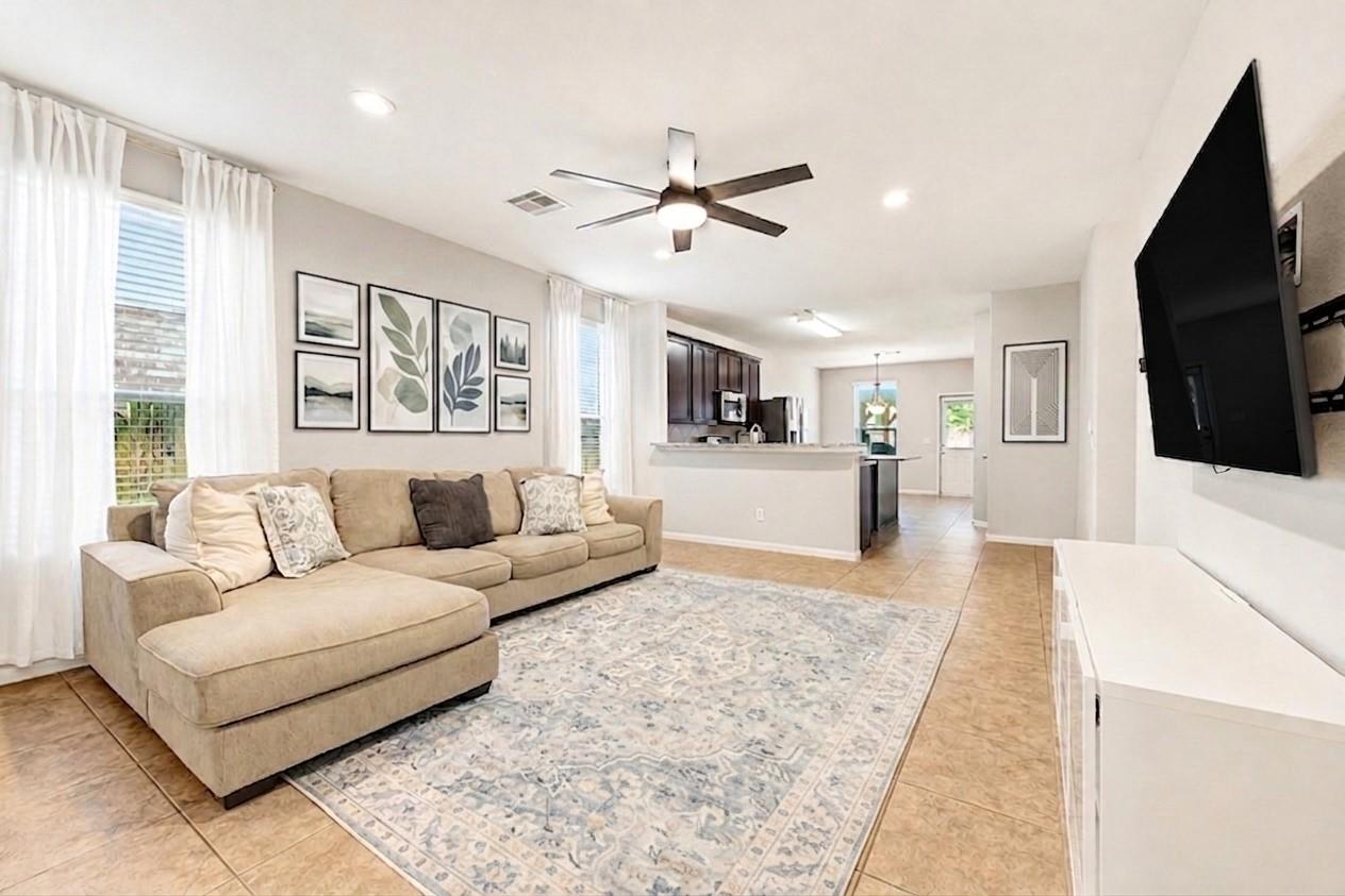 5831 Banyan Oak Court