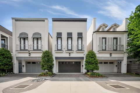 Photo of 110 E 26th Street #B, Houston, TX 77008 (MLS # 69079811)