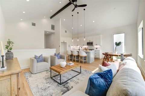 Photo of 6121 Pacific Forest Drive, Houston, TX 77091 (MLS # 20540010)