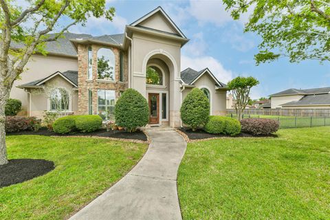 Homes For Sale - 310 Del Monte Drive<br/> Galveston County, Friendswood, TX 77546