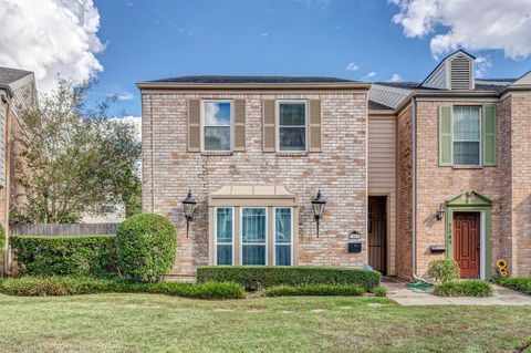 Photo of 7547 Brompton Street #7547, Houston, TX 77025 (MLS # 88975077)