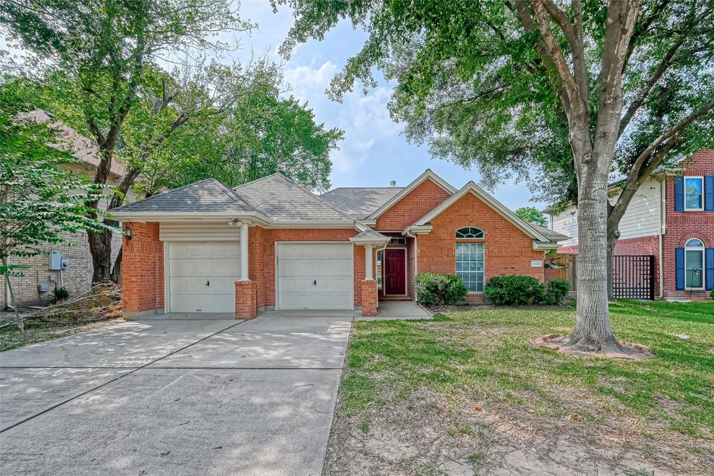 Photo of 4126 Surreydon Drive, Houston, TX 77014 (MLS # 27536281)