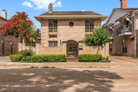 Photo of 2009 Nantucket Drive, Houston, TX 77057 (MLS # 93888590)