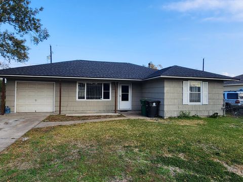 Photo of 13001 Knollcrest Street, Houston, TX 77015 (MLS # 24397573)