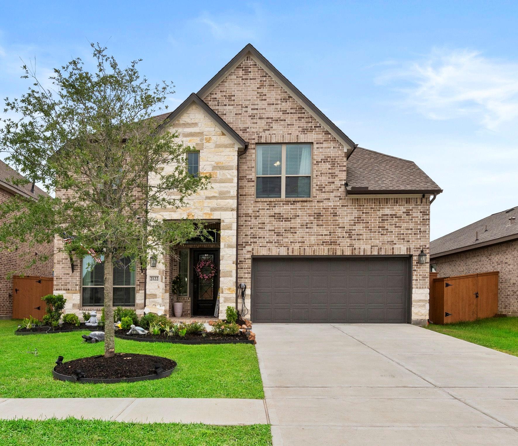 2122 Lierna Drive