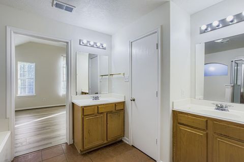 Tiny photo for 826 Forest Hillside Lane, Houston, TX 77067 (MLS # 91290853)