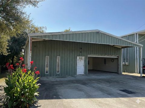 3814 Putnam Drive Bacliff TX 77518