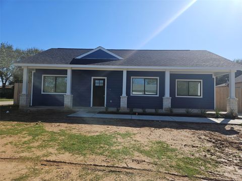 Photo of 300 2nd Street, Eagle Lake, TX 77434 (MLS # 83865699) Photo of 300 2nd Street, Eagle Lake, TX 77434 (MLS # 83865699)