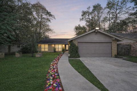 Photo of 15419 Mesa Drive, Humble, TX 77396 (MLS # 93373971)