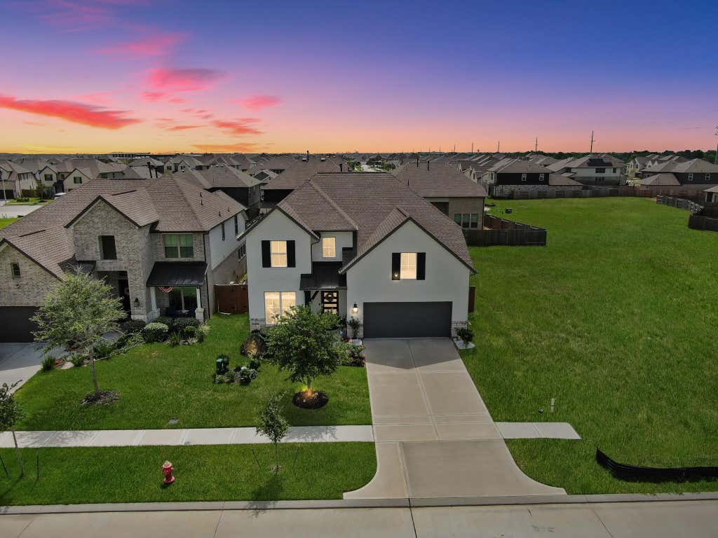 Photo of 2210 Seneca Lake Drive, La Marque, TX 77568 (MLS # 87161677)
