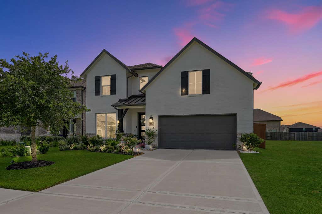 Photo of 2210 Seneca Lake Drive, La Marque, TX 77568 (MLS # 87161677)
