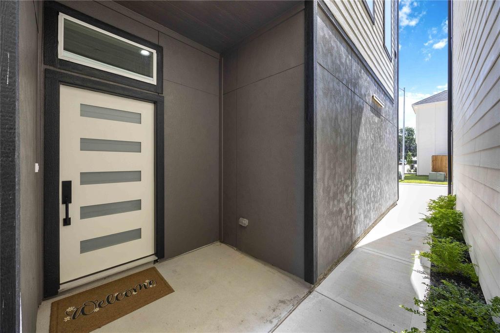 Photo of 1935 Knoll Square Drive, Houston, TX 77080 (MLS # 80061016)