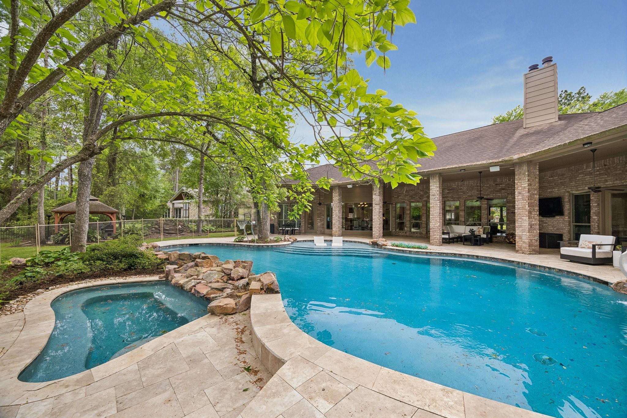 9519 Clubhouse Circle