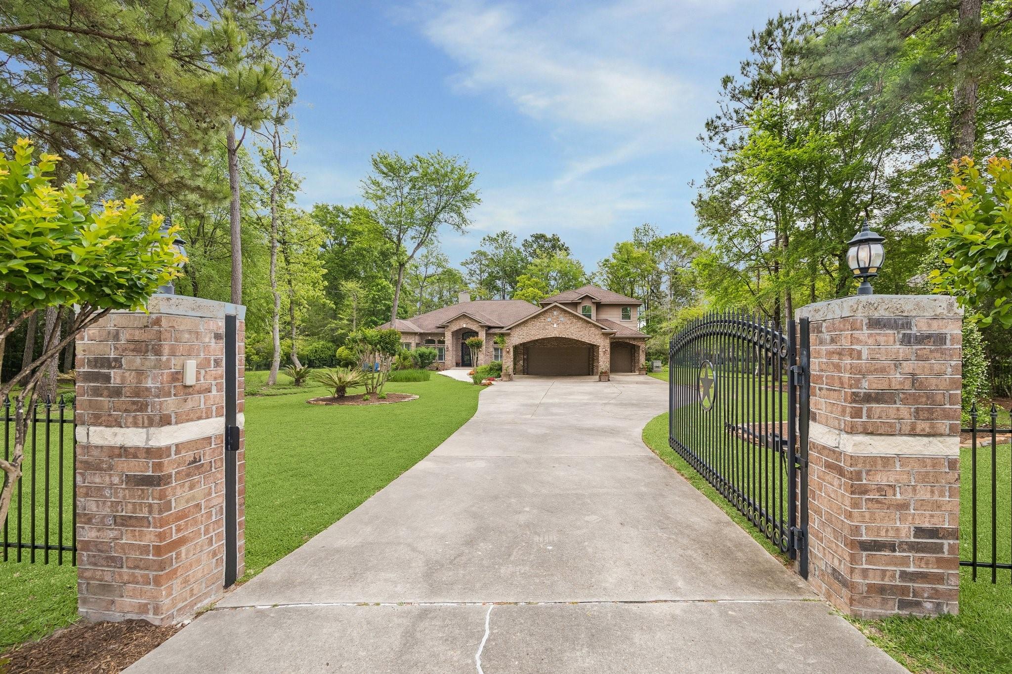 9519 Clubhouse Circle