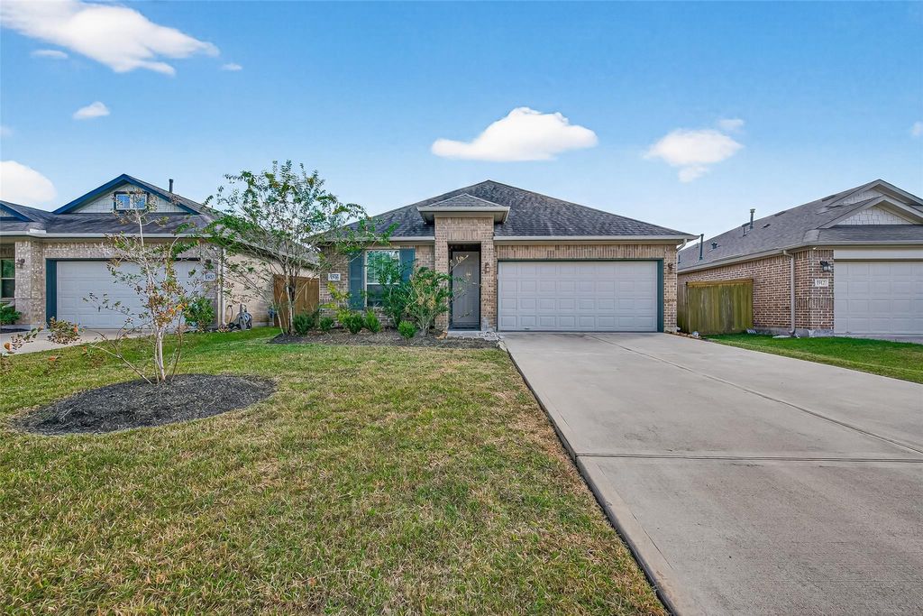 Photo of 1916 Acklen Run Drive, Rosharon, TX 77583 (MLS # 22519453)