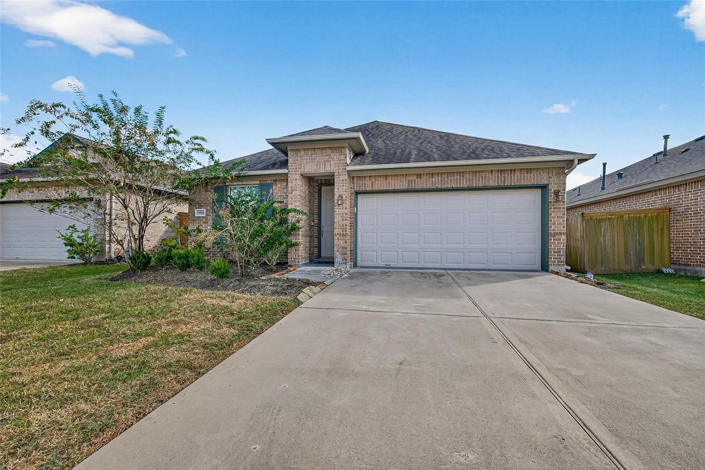 Photo of 1916 Acklen Run Drive, Rosharon, TX 77583 (MLS # 22519453)