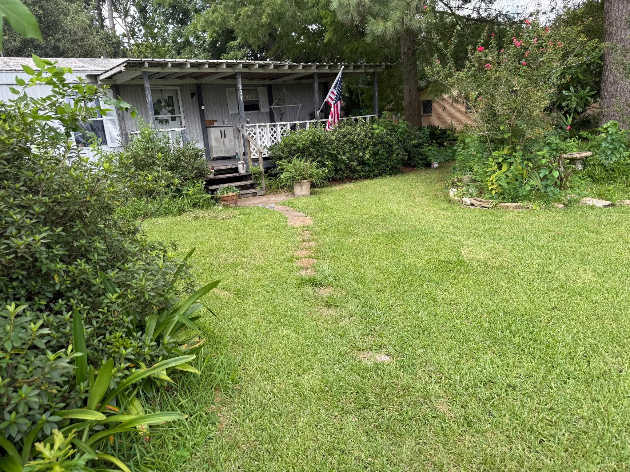 307 E Oak Avenue