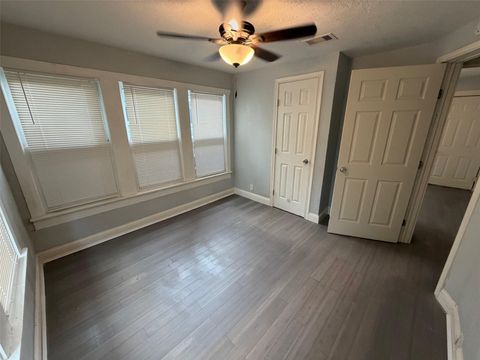 Tiny photo for 4737 Jefferson Street, Houston, TX 77023 (MLS # 43865466)
