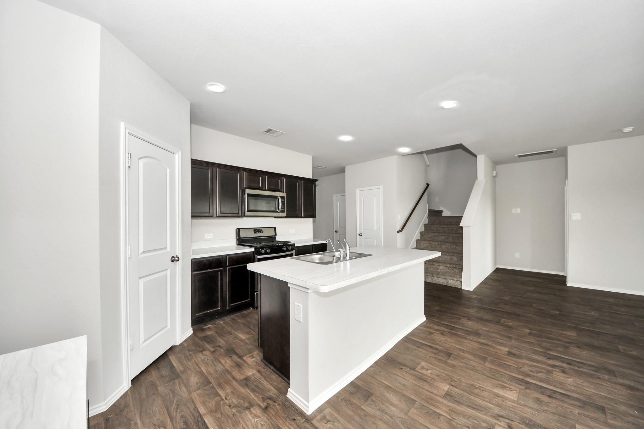 21003 Seneca Willow Way Way
