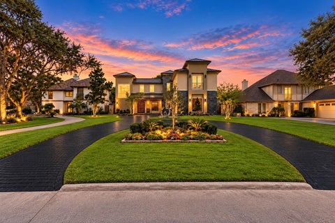 Photo of 1410 Sugar Creek Boulevard, Sugar Land, TX 77478 (MLS # 34984646)