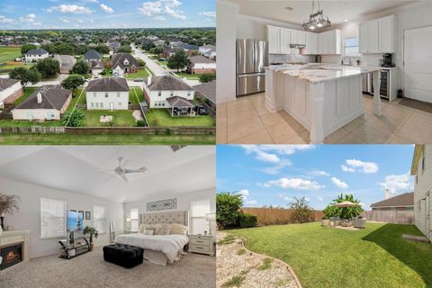 Photo of 6407 Hillock Lane, Pearland, TX 77584 (MLS # 35745330)