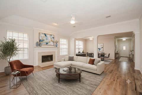 Photo of 10 Heathstone Place, The Woodlands, TX 77381 (MLS # 846628)