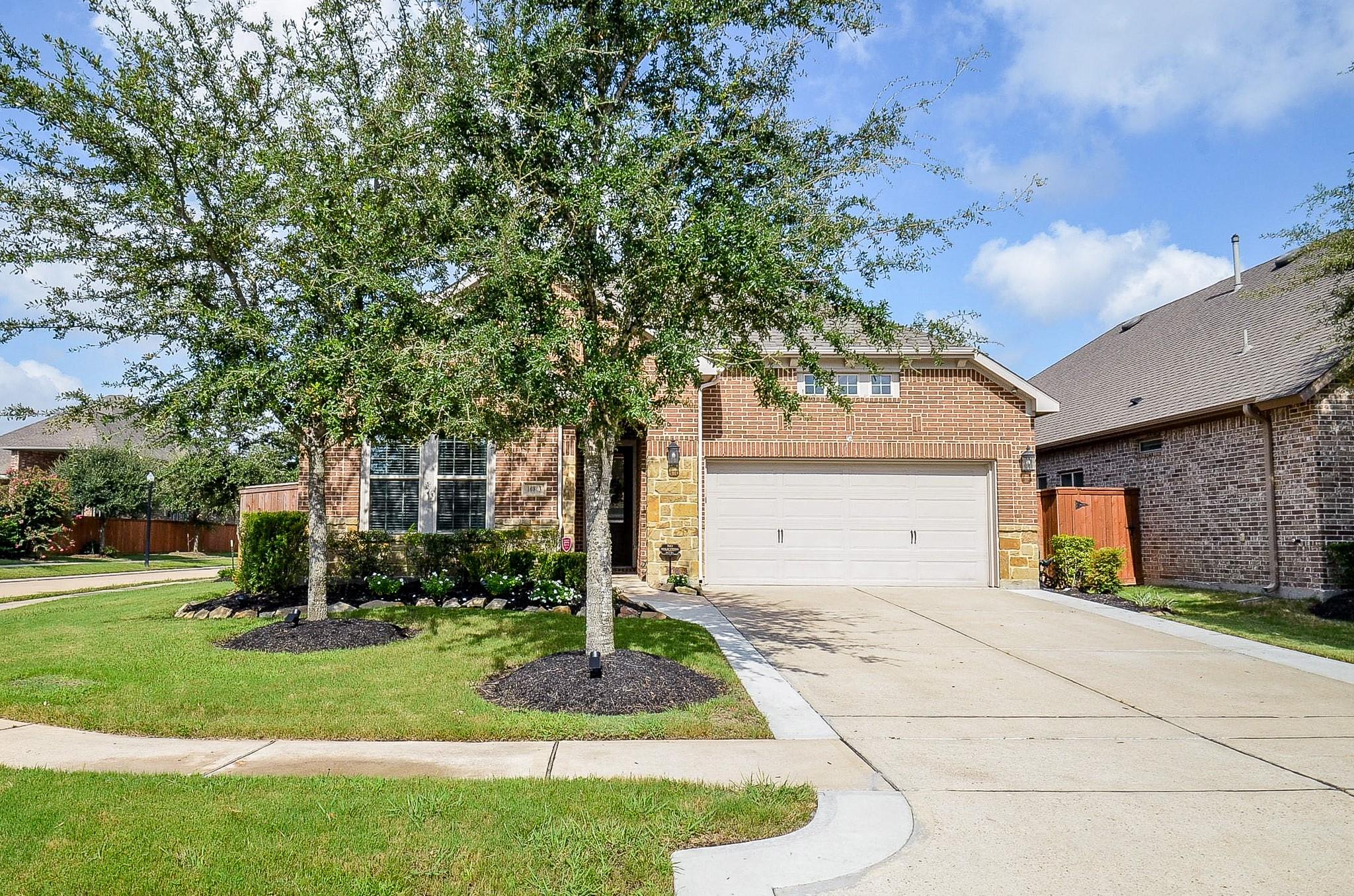 10803 Crestwood Point Circle