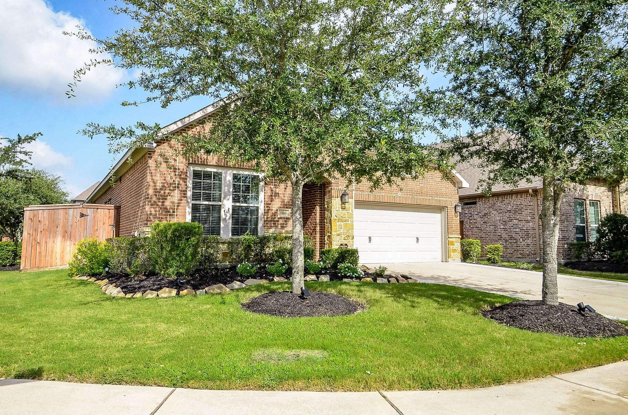 10803 Crestwood Point Circle