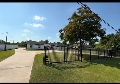 Photo of 7610 Almeda Genoa Road, Houston, TX 77075 (MLS # 86379267)