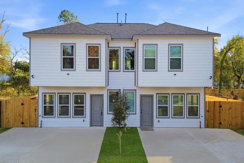 8306 Tidwell Road A and B Houston TX 77028