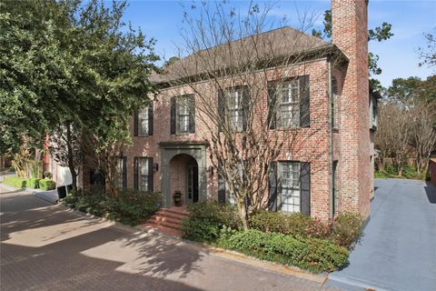 Photo of 207 Sugarberry Circle, Houston, TX 77024 (MLS # 68566531)