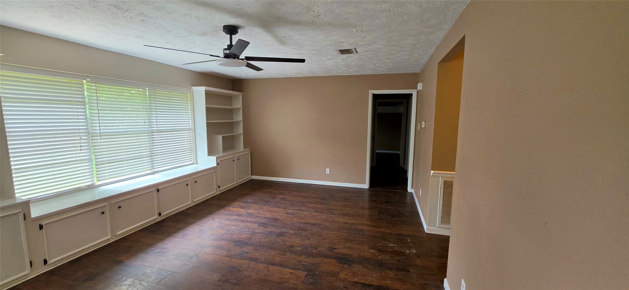 2204 Mimosa Court