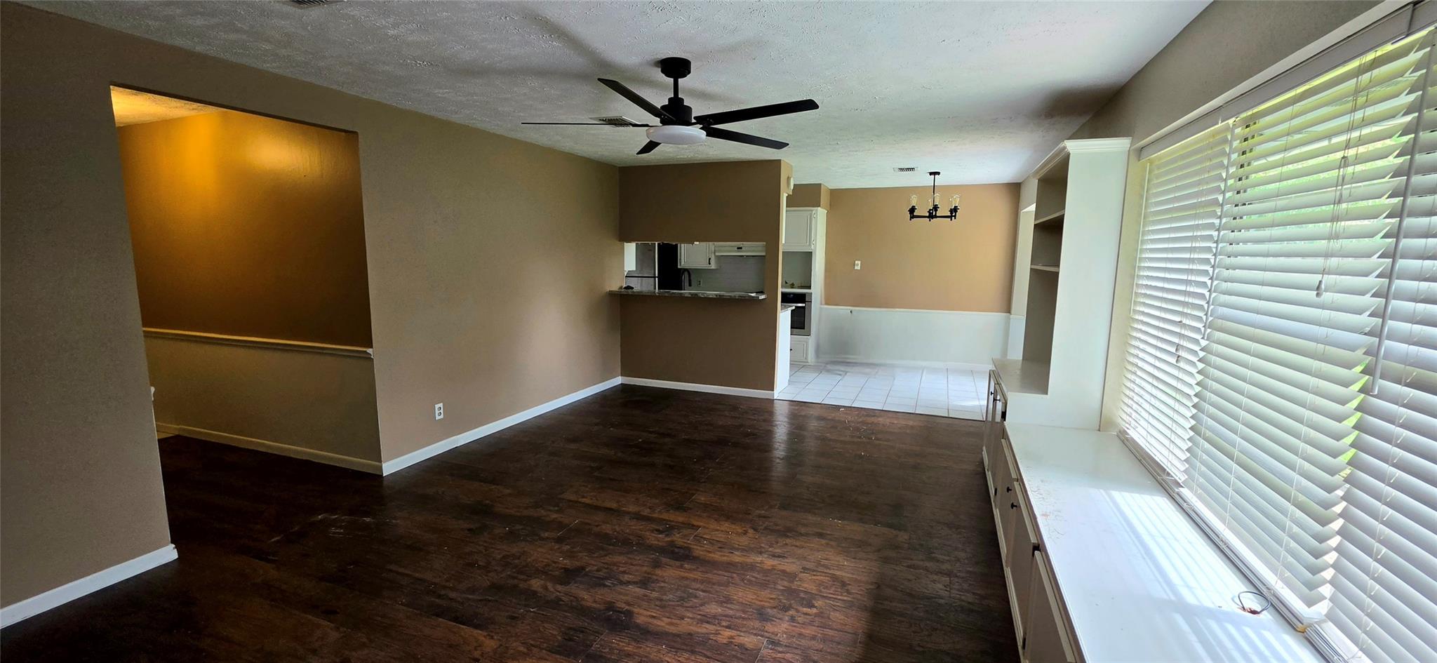 2204 Mimosa Court