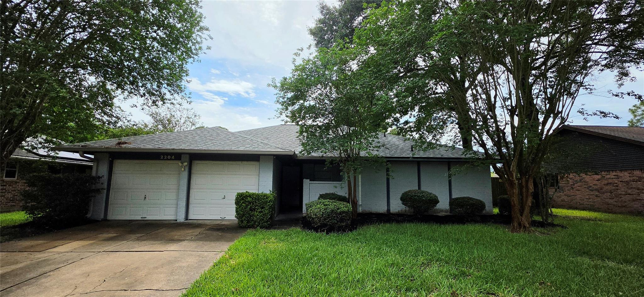 2204 Mimosa Court