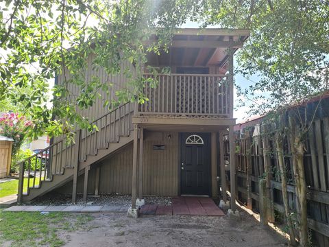 Photo of 410 N Avenue D, Humble, TX 77338 (MLS # 71685945)