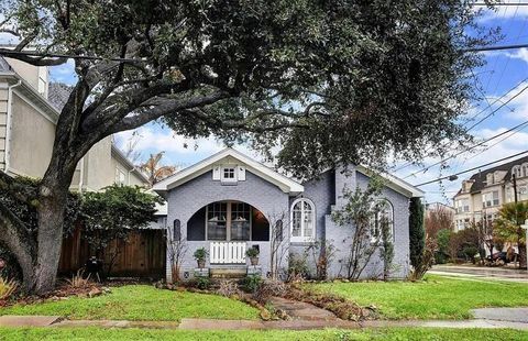 Photo of 2402 Hazard Street, Houston, TX 77019 (MLS # 63996357)