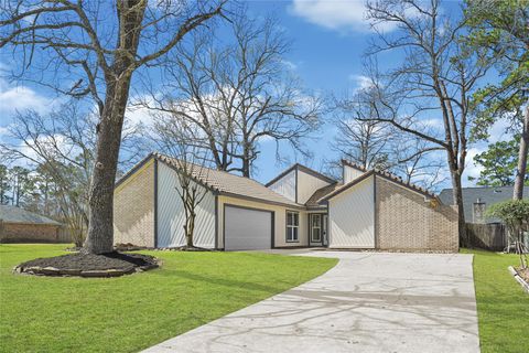 Photo of 3203 Falling Brook Drive, Houston, TX 77345 (MLS # 9181276)