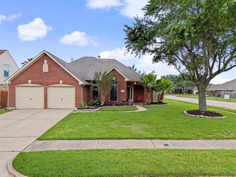Photo of 10943 Spruce Drive N, La Porte, TX 77571 (MLS # 4910992)