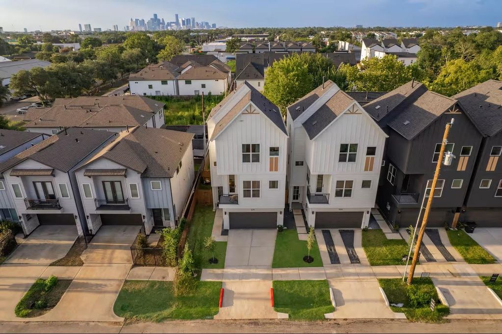 Photo of 3311 Daphne Street, Houston, TX 77021 (MLS # 24855963)