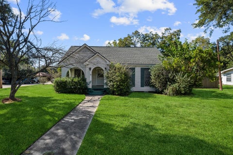 Homes For Sale - 401 N Pruett Street<br/> Baytown, TX 77520